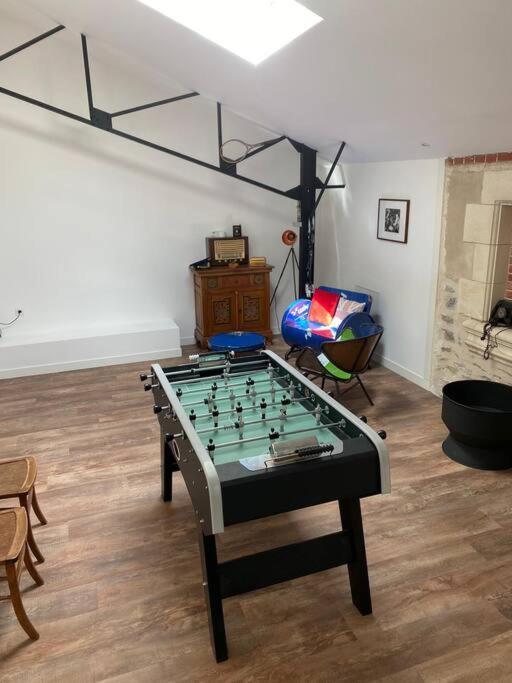 Loft Proche Centre Ville Hotes Habitant A L Etage Laval  Buitenkant foto